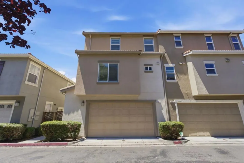 185 Montevina Way Hayward, CA 94545