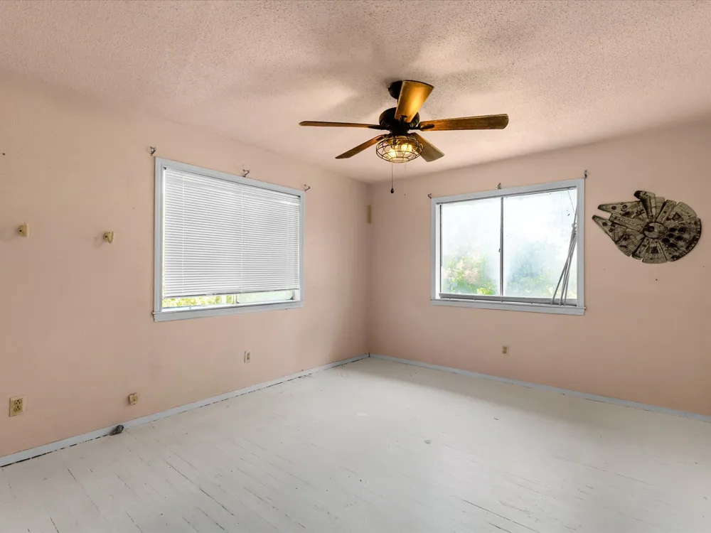 1829 W Lake Shore Drive Alvarado, TX 76009