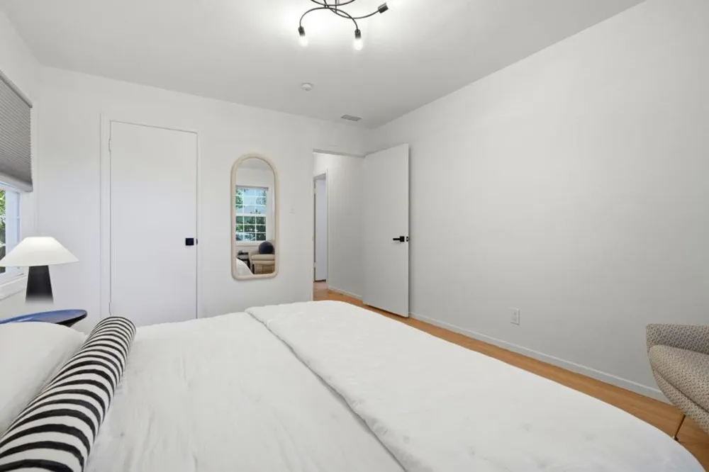 11021104 Palm Avenue Redwood City, CA 94061