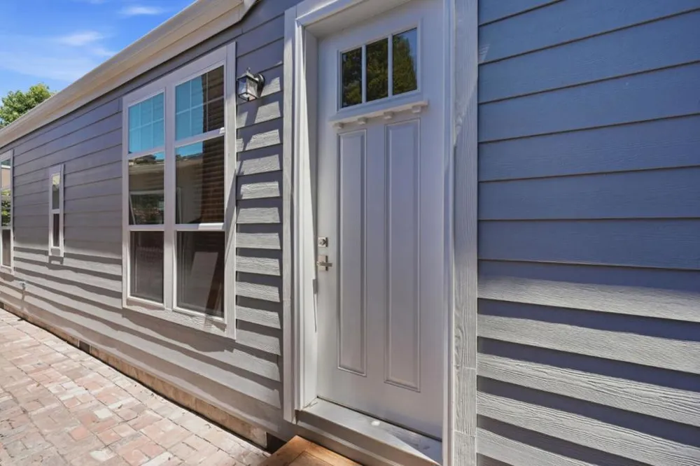 11021104 Palm Avenue Redwood City, CA 94061