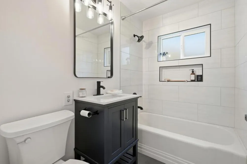 11021104 Palm Avenue Redwood City, CA 94061