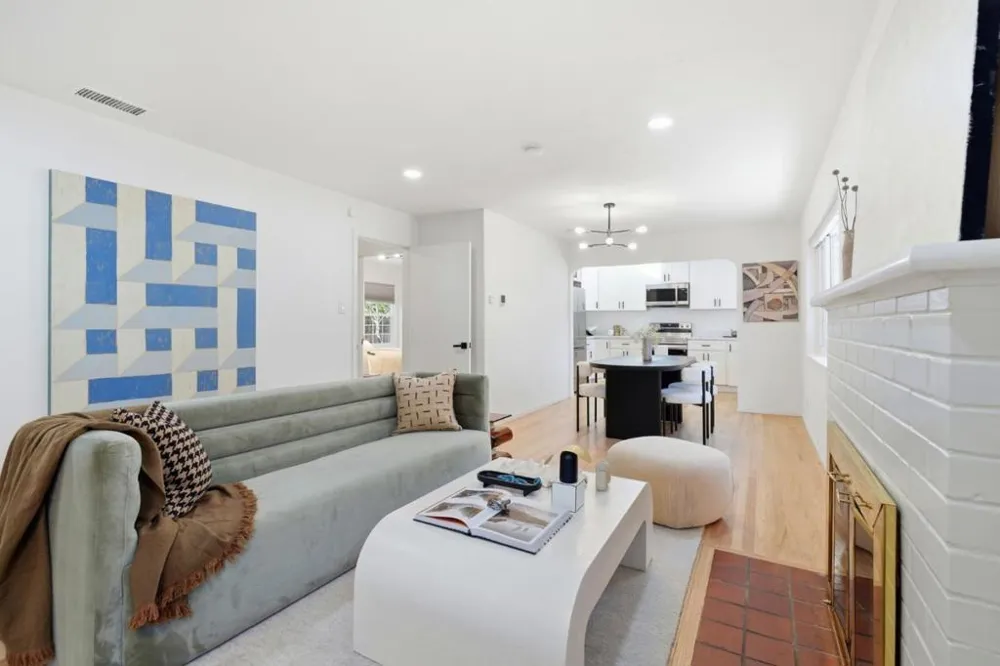 11021104 Palm Avenue Redwood City, CA 94061