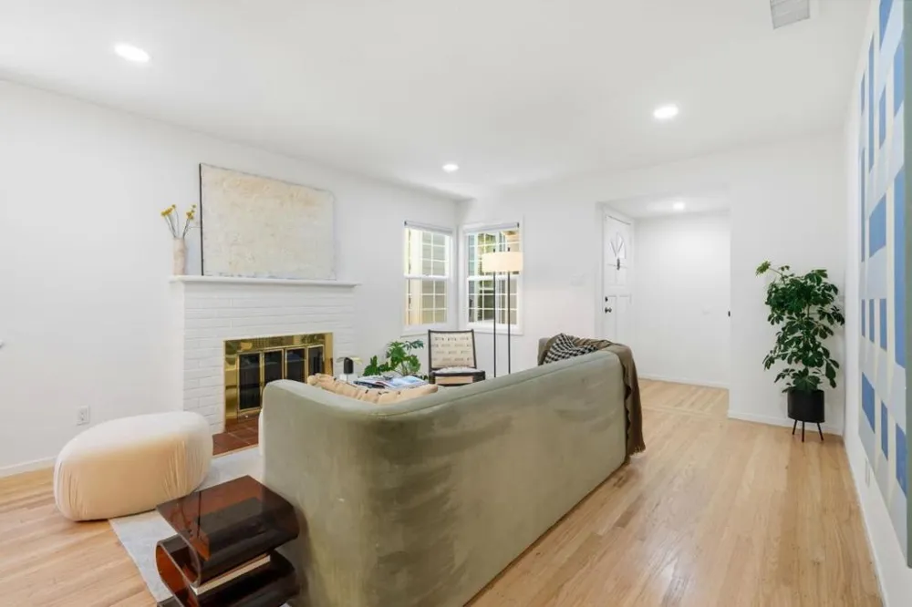 11021104 Palm Avenue Redwood City, CA 94061