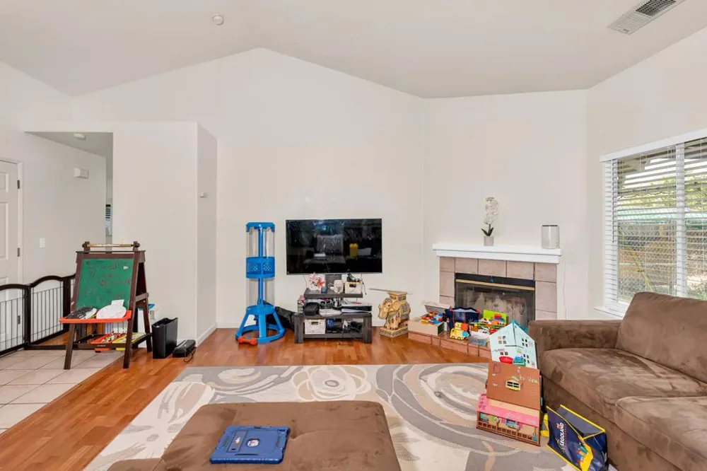 721 Rhine Court Los Banos, CA 93635