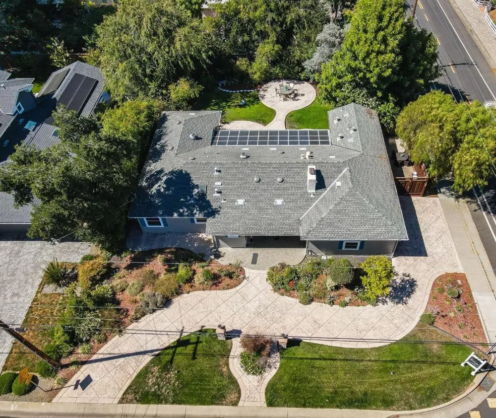 495 Arboleda Drive Los Altos, CA 94024