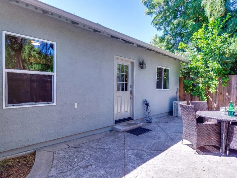 495 Arboleda Drive Los Altos, CA 94024