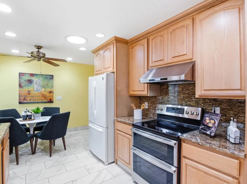 495 Arboleda Drive Los Altos, CA 94024