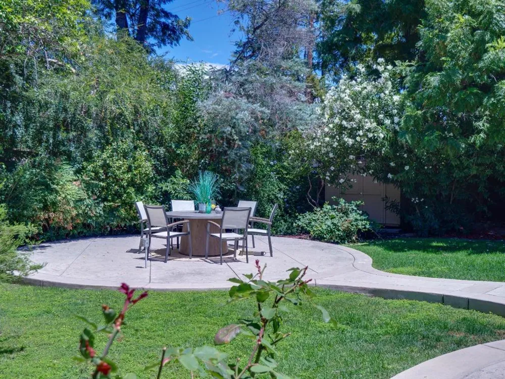 495 Arboleda Drive Los Altos, CA 94024