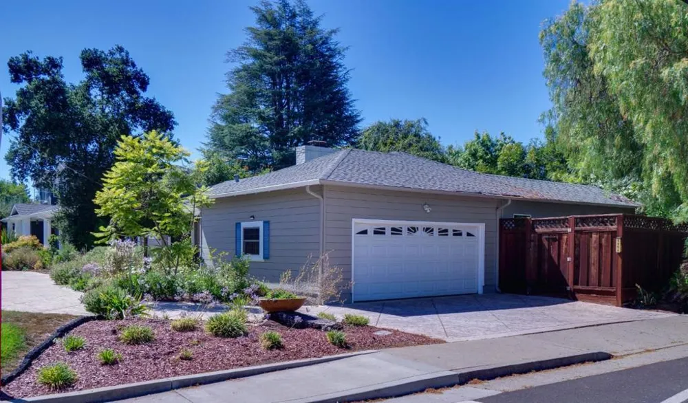 495 Arboleda Drive Los Altos, CA 94024