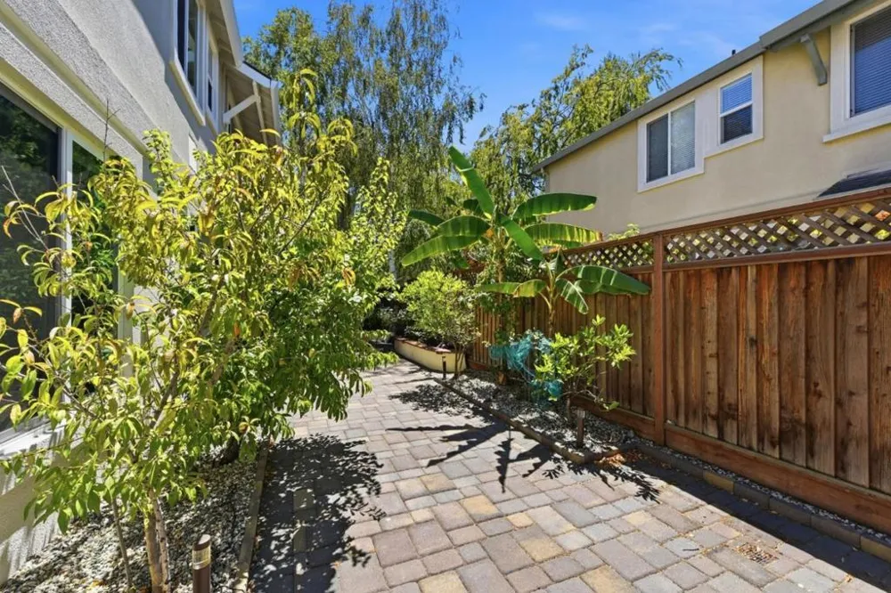 2044 Finley Place Santa Clara, CA 95050