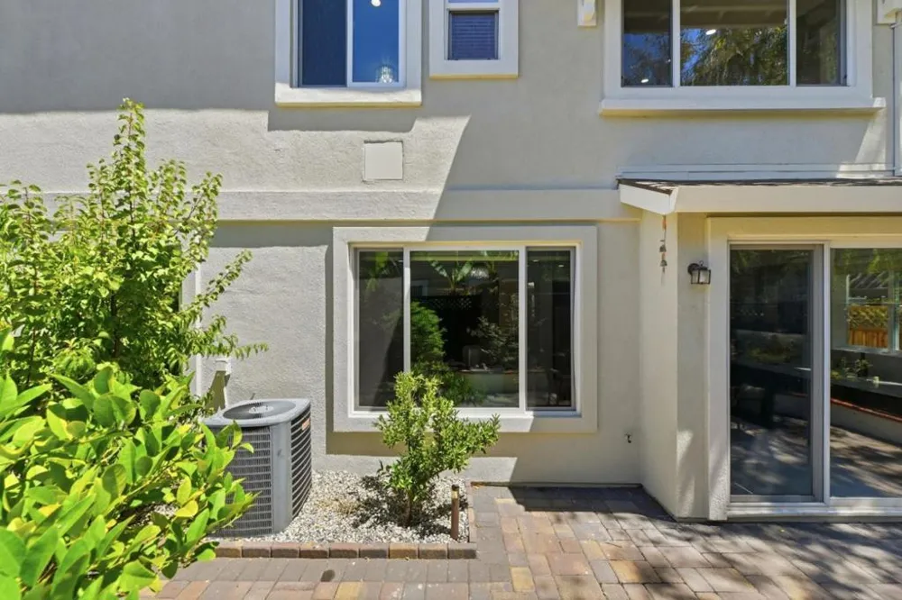 2044 Finley Place Santa Clara, CA 95050