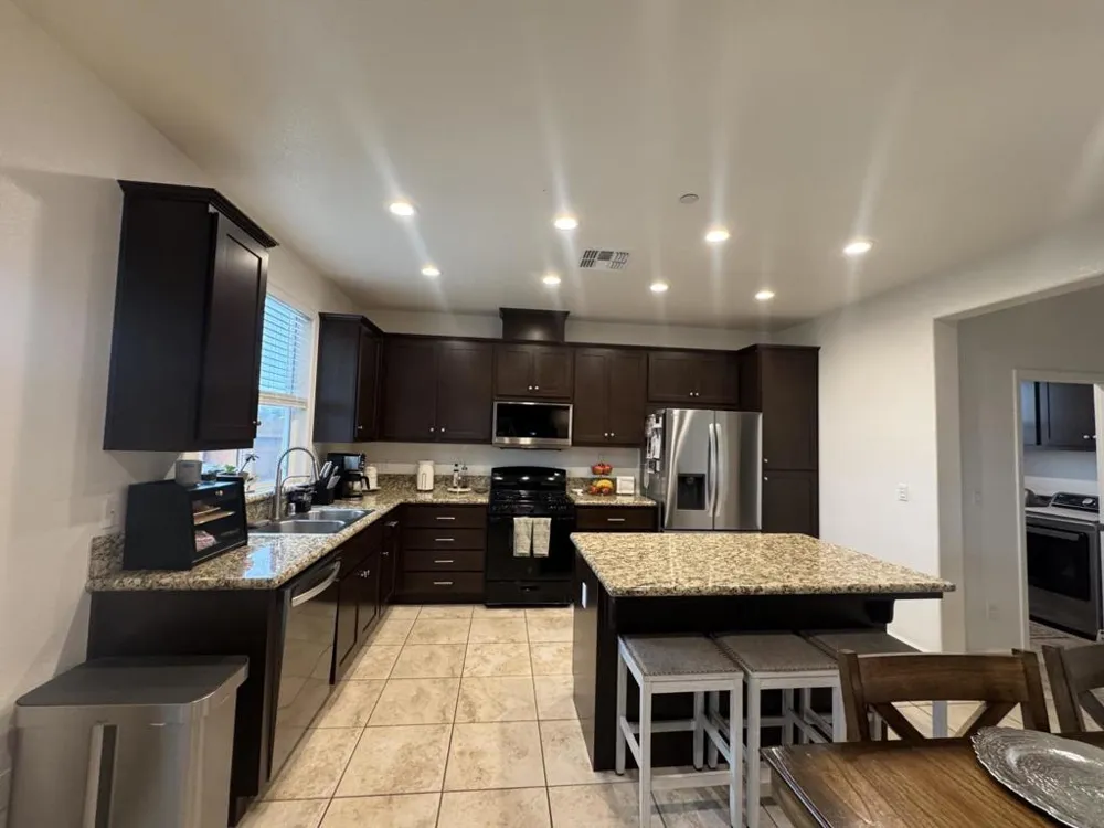 1952 Gus Villalta Drive Los Banos, CA 93635