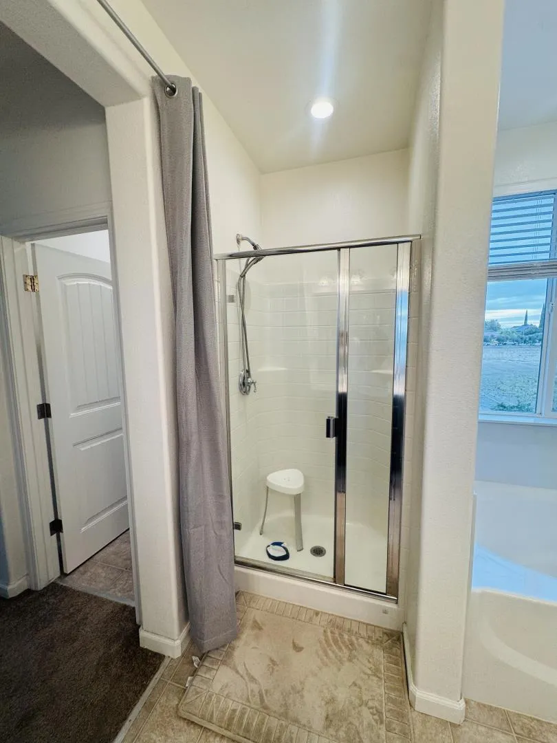 1952 Gus Villalta Drive Los Banos, CA 93635