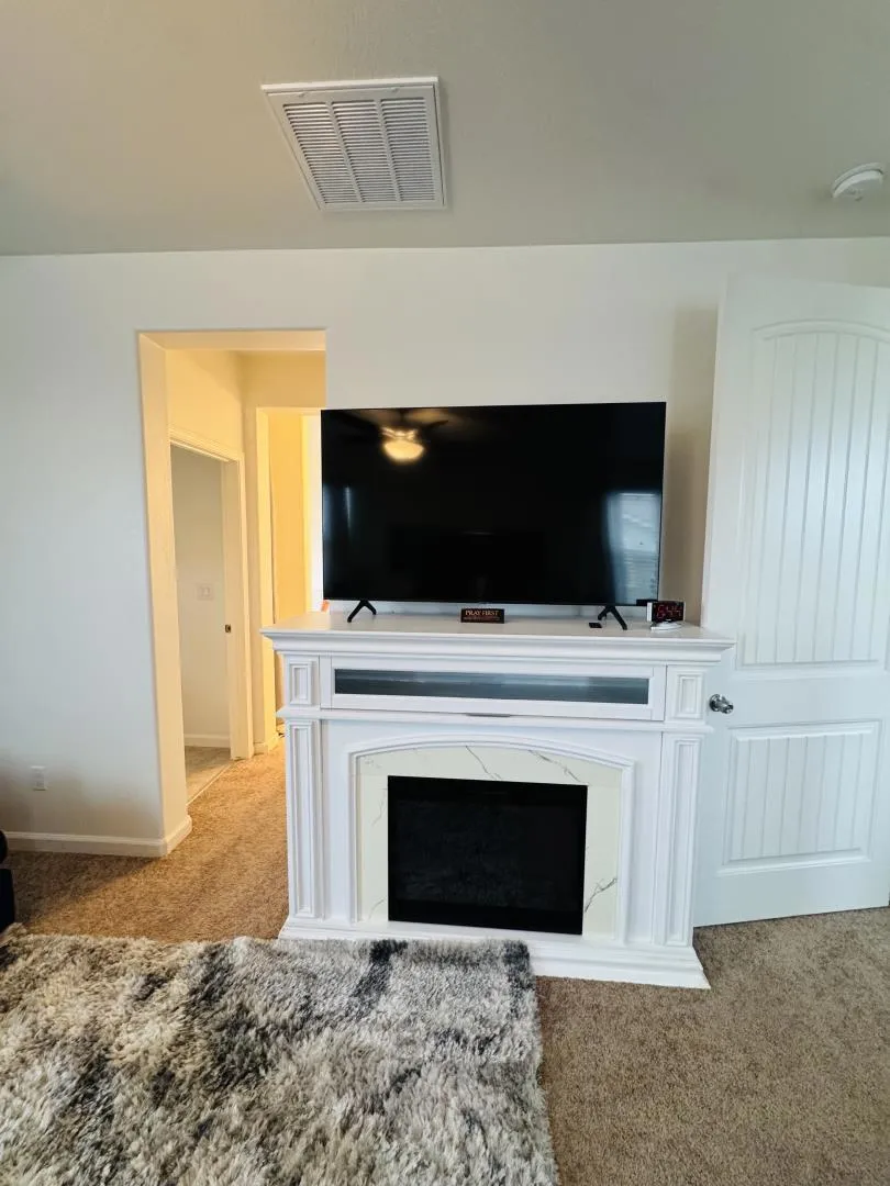 1952 Gus Villalta Drive Los Banos, CA 93635
