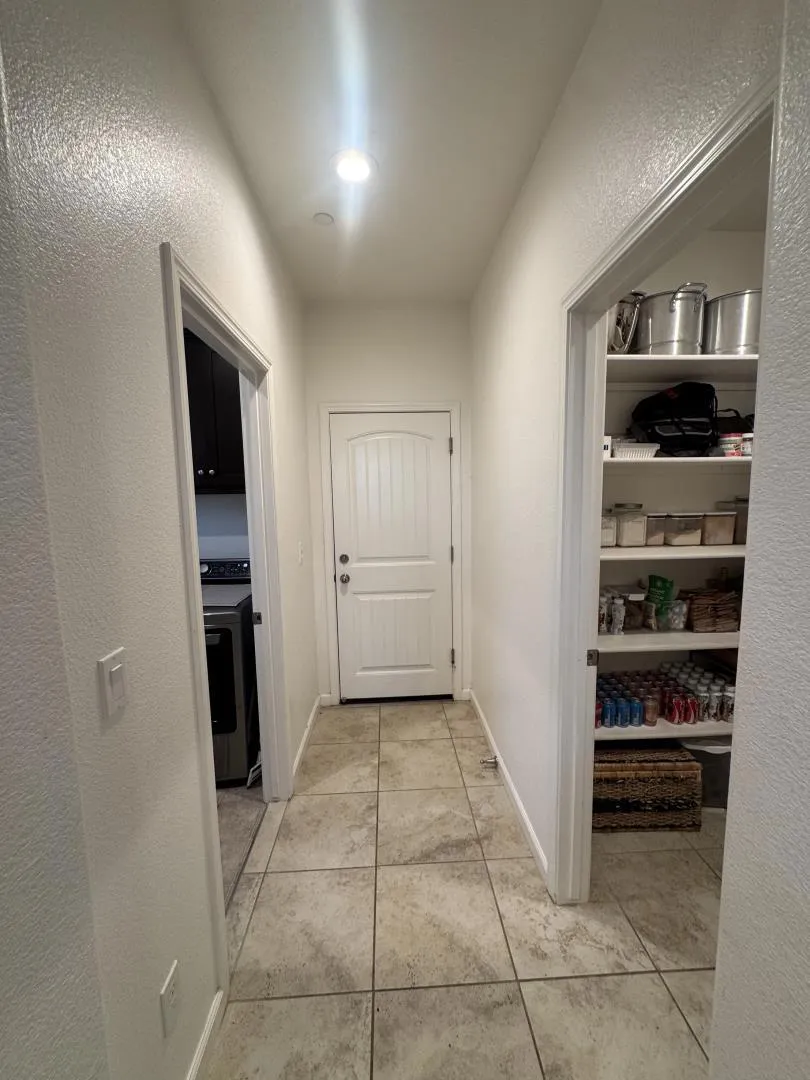 1952 Gus Villalta Drive Los Banos, CA 93635
