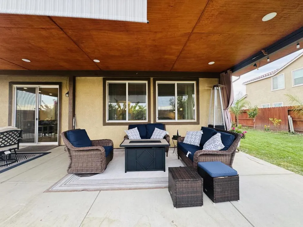 1952 Gus Villalta Drive Los Banos, CA 93635
