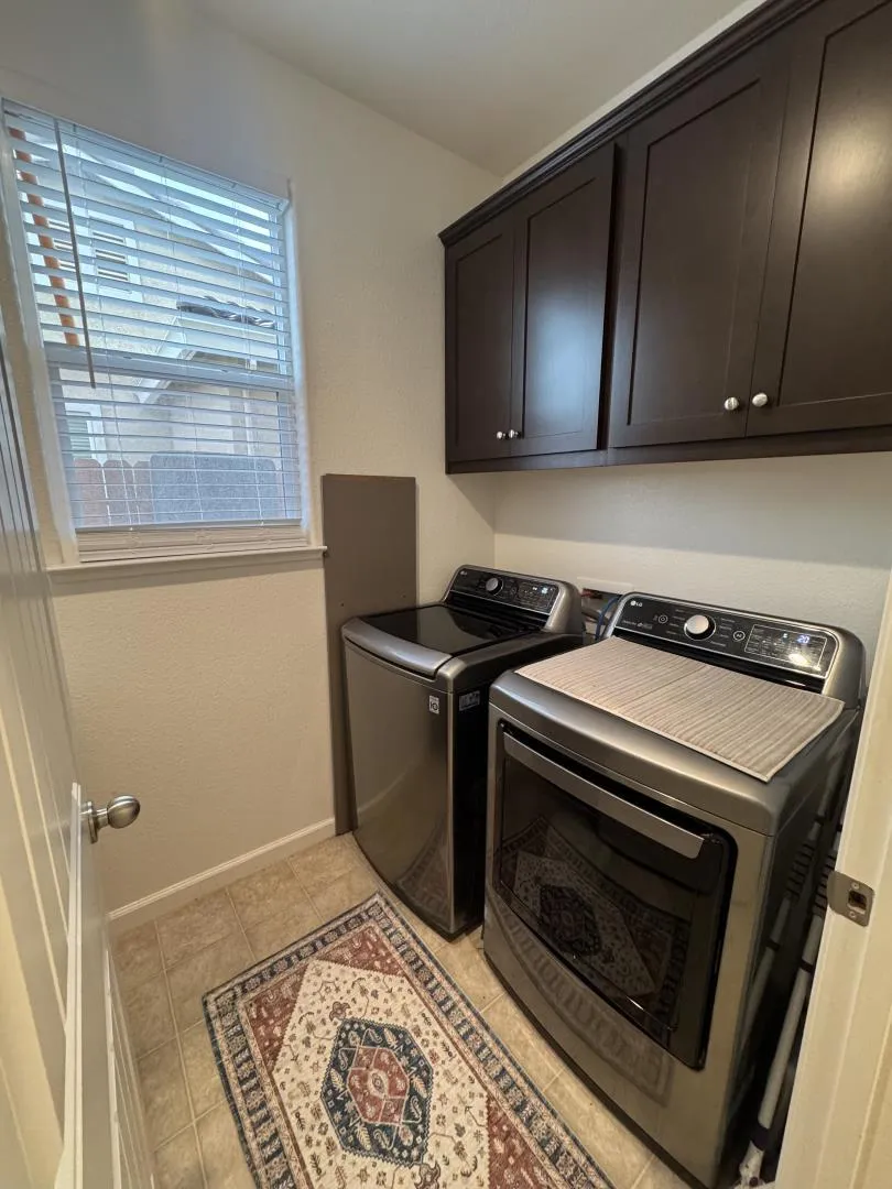1952 Gus Villalta Drive Los Banos, CA 93635