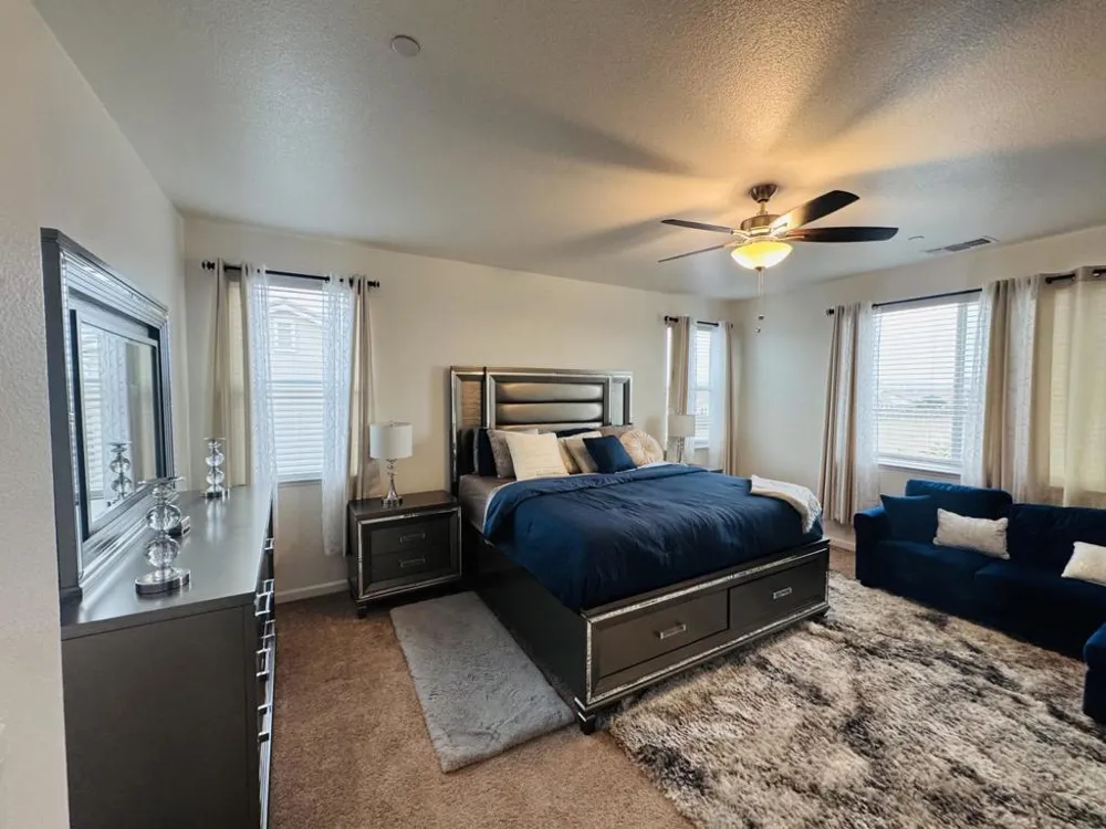 1952 Gus Villalta Drive Los Banos, CA 93635