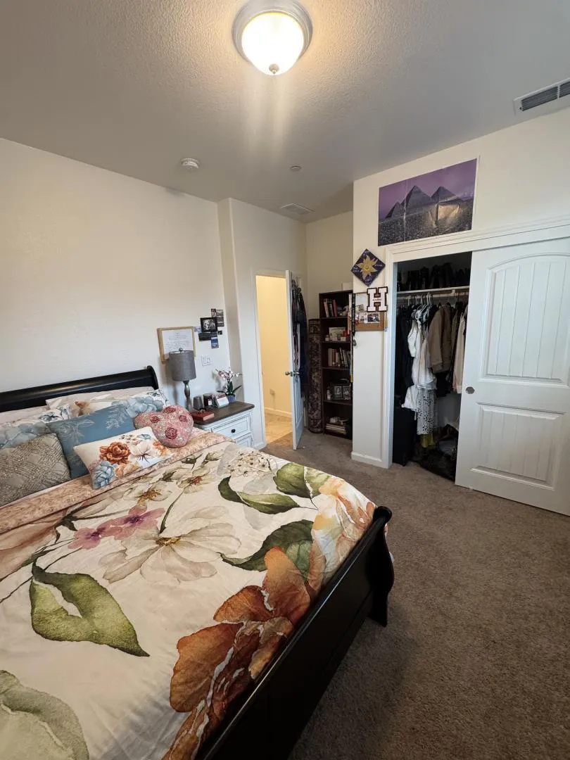1952 Gus Villalta Drive Los Banos, CA 93635