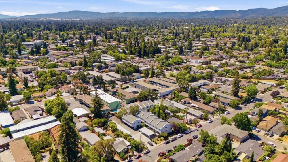 445 Oak Avenue Redwood City, CA 94061