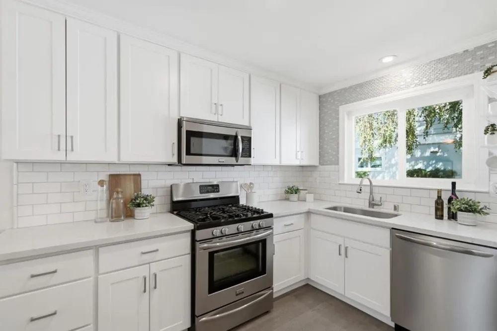 445 Oak Avenue Redwood City, CA 94061