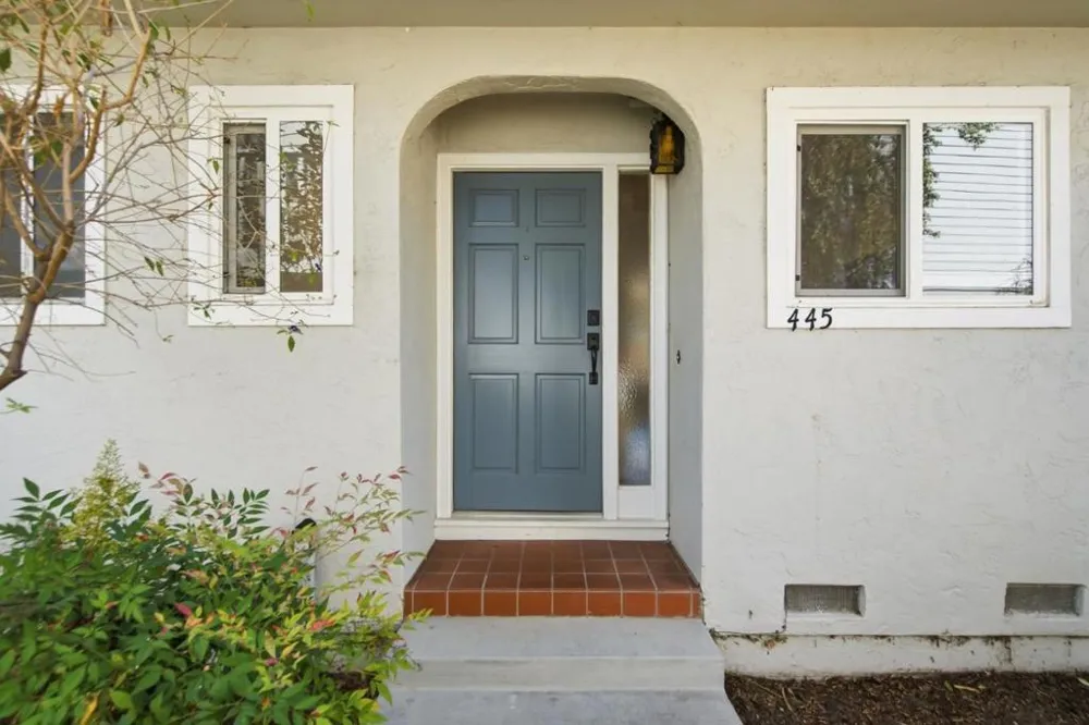 445 Oak Avenue Redwood City, CA 94061