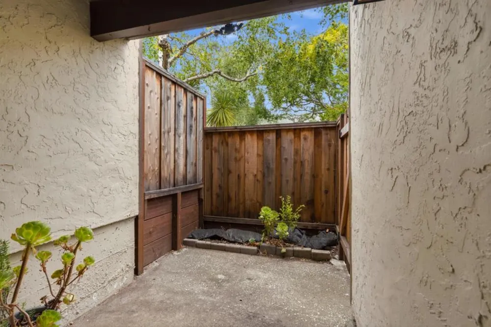 1181 Oddstad Boulevard Pacifica, CA 94044