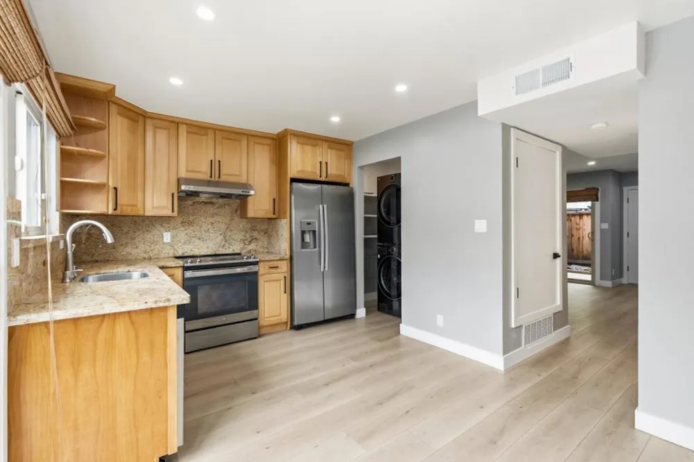 1181 Oddstad Boulevard Pacifica, CA 94044