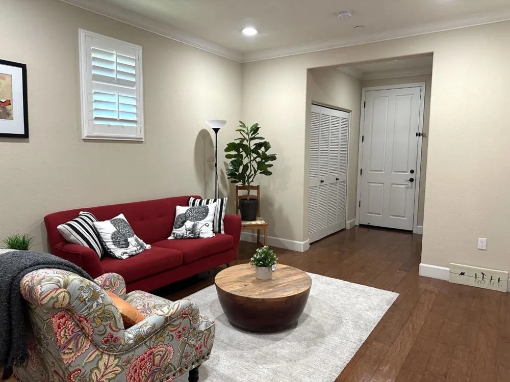 496 Rialto Place San Jose, CA 95128