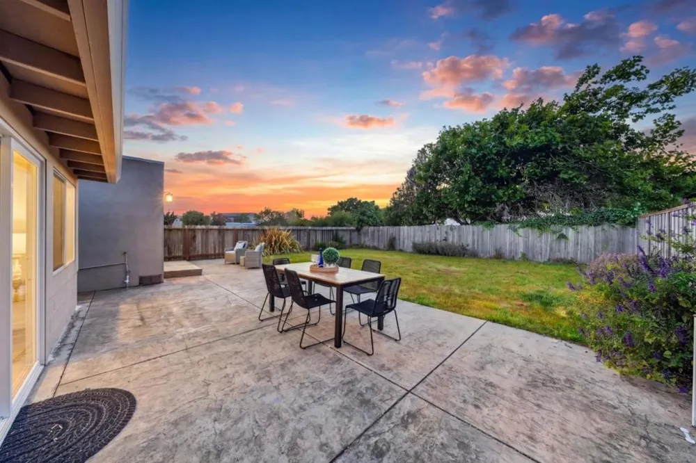 339 Greenway Drive Pacifica, CA 94044