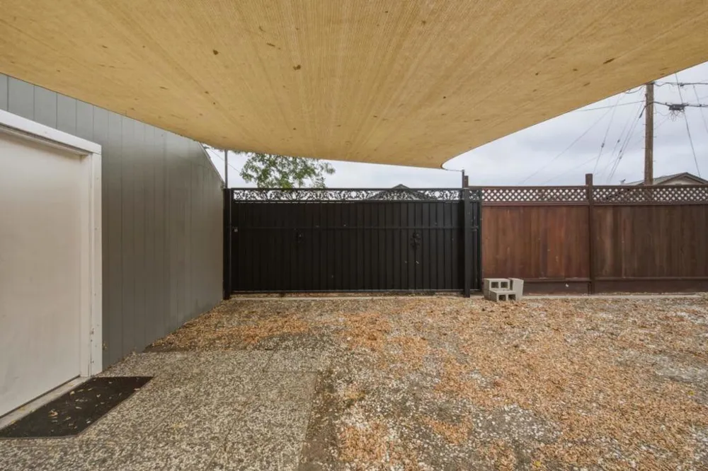 862 4th Street Hollister, CA 95023
