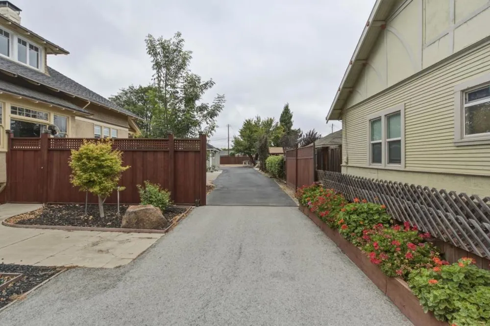 862 4th Street Hollister, CA 95023