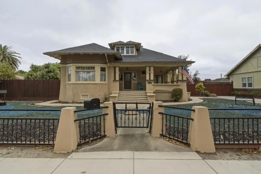 862 4th Street Hollister, CA 95023