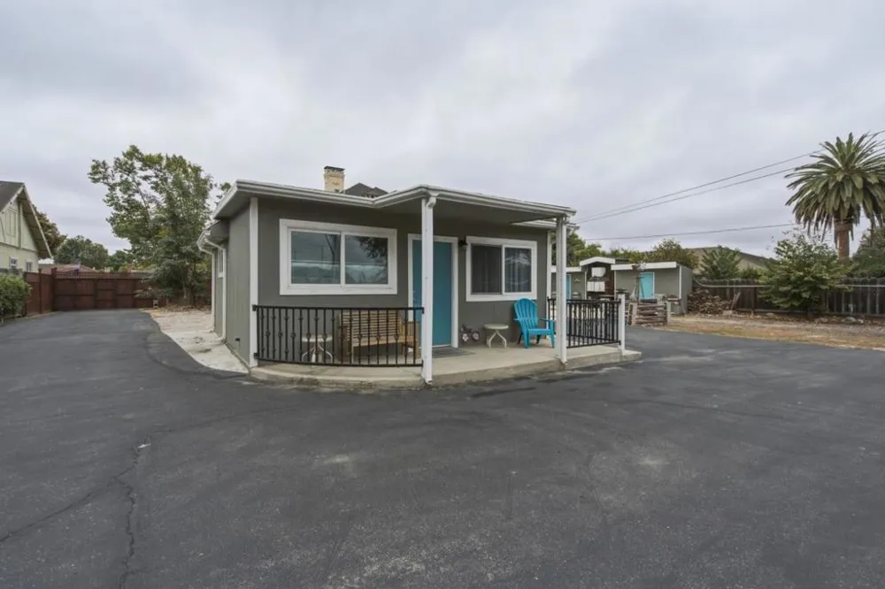 862 4th Street Hollister, CA 95023