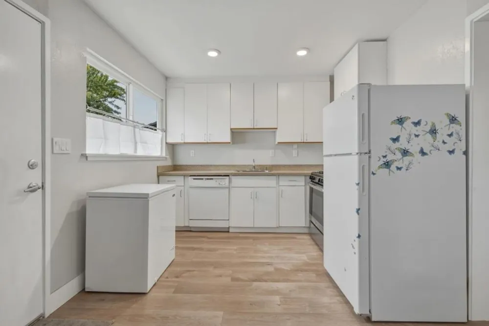 862 4th Street Hollister, CA 95023