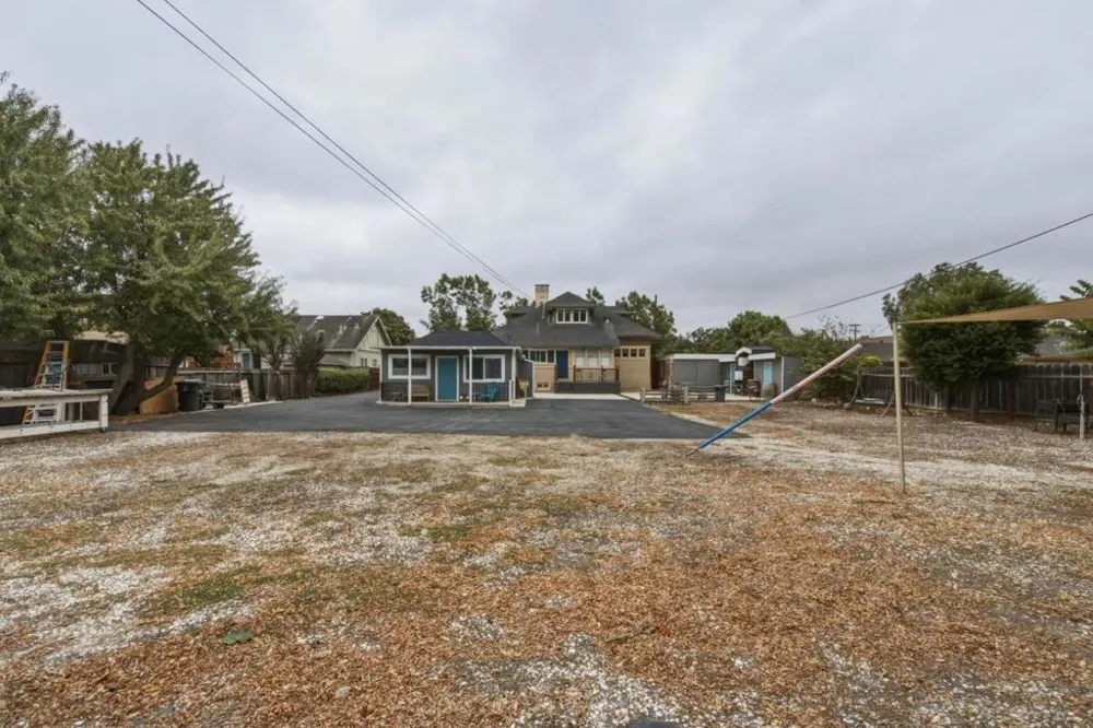 862 4th Street Hollister, CA 95023