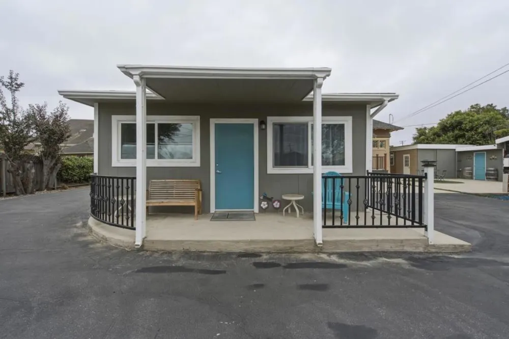 862 4th Street Hollister, CA 95023