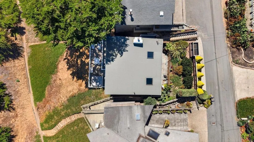 52 Sunset Drive Watsonville, CA 95076