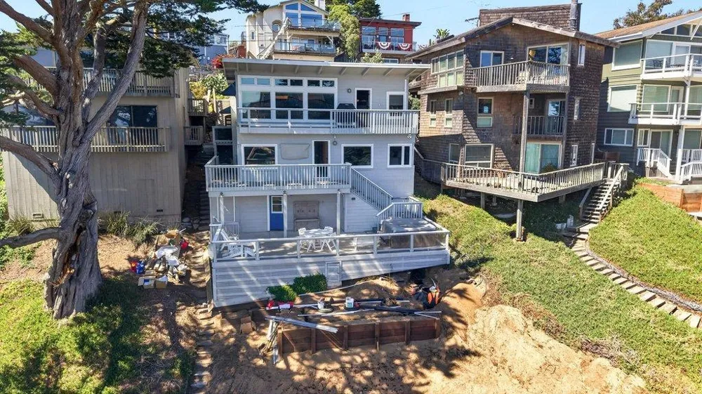 52 Sunset Drive Watsonville, CA 95076