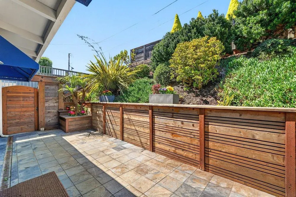 52 Sunset Drive Watsonville, CA 95076