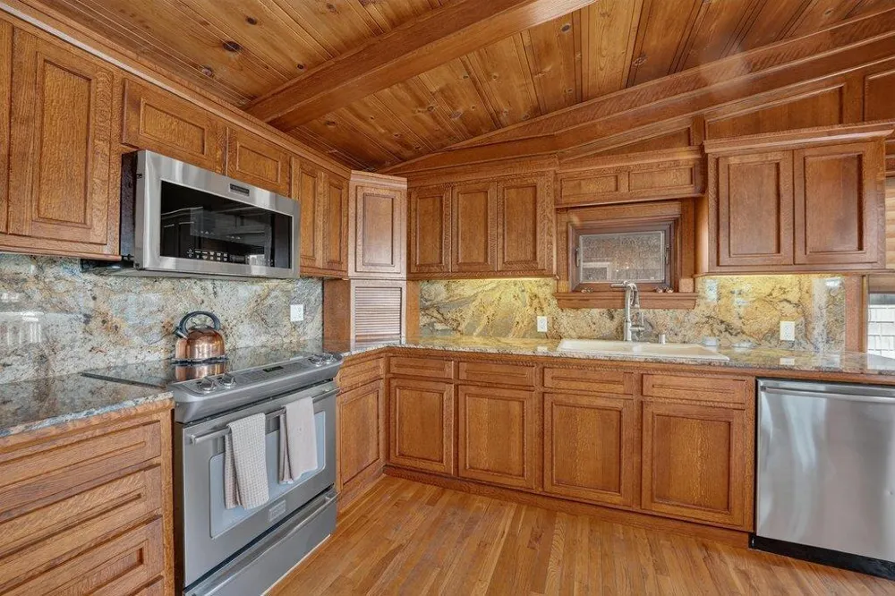 52 Sunset Drive Watsonville, CA 95076