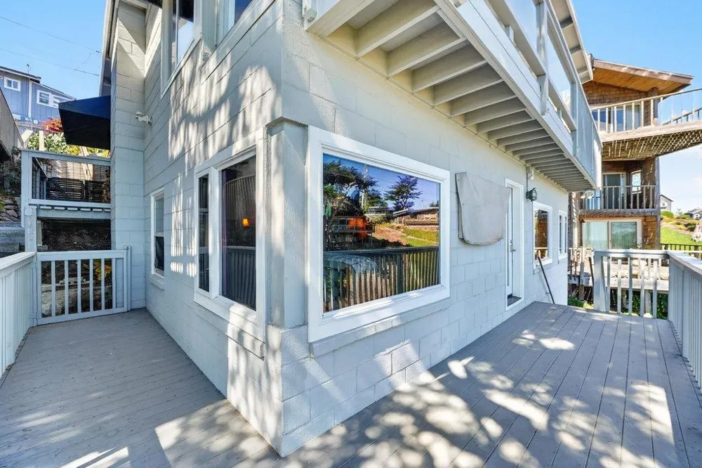52 Sunset Drive Watsonville, CA 95076