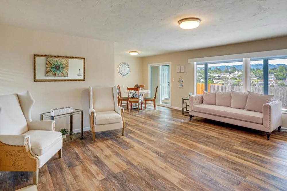 950 Portola Del Rey Oaks, CA 93940