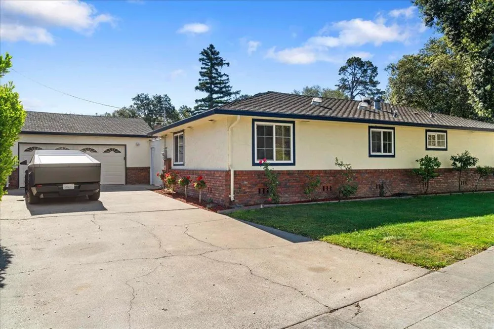 2099 Emory Street San Jose, CA 95128