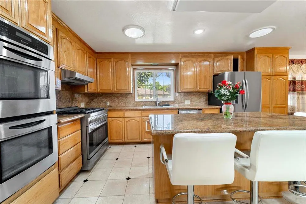 2099 Emory Street San Jose, CA 95128