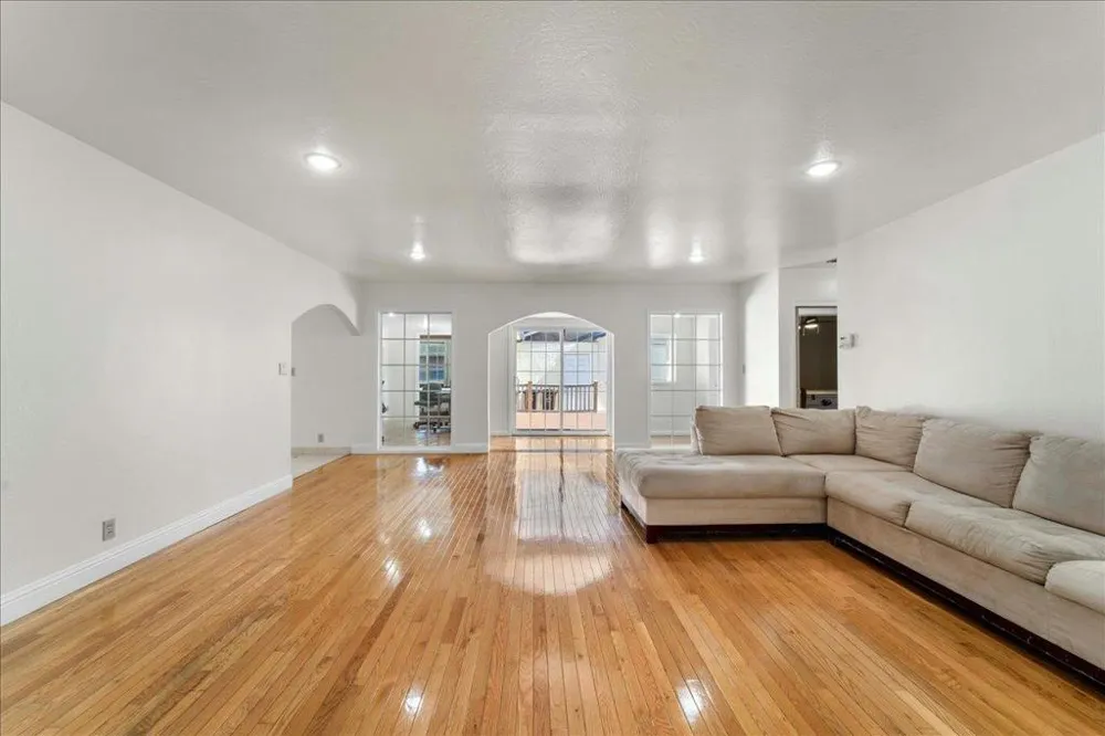 2099 Emory Street San Jose, CA 95128