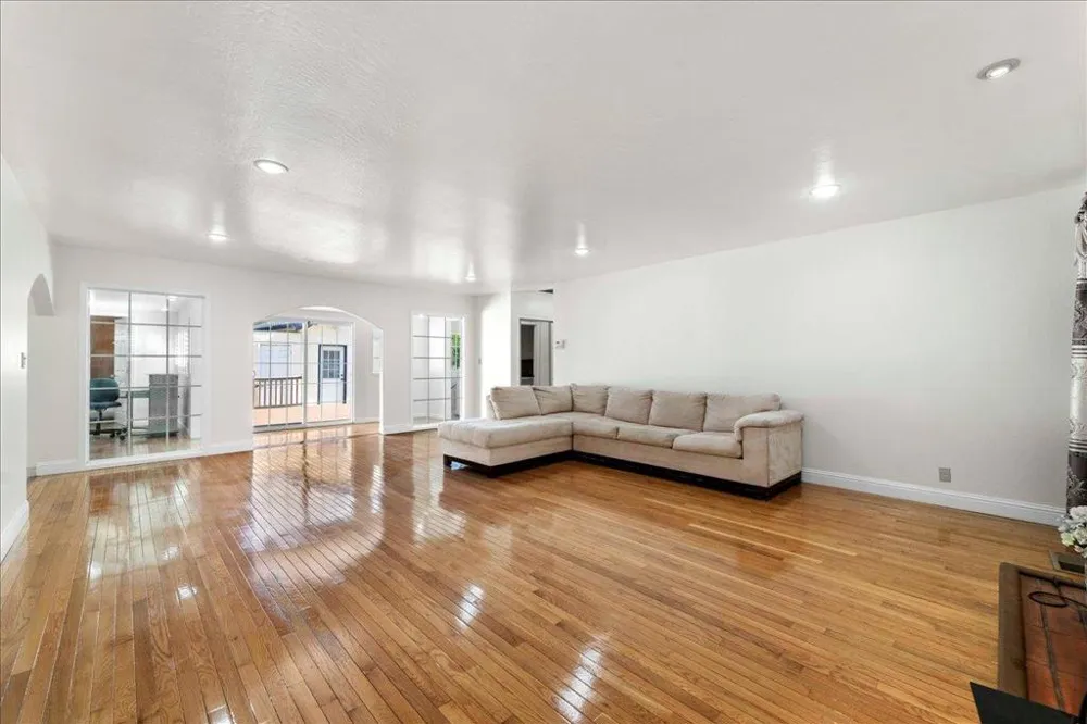 2099 Emory Street San Jose, CA 95128