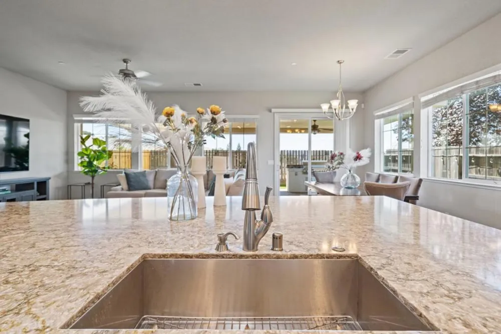 806 Fairywren Court Lincoln, CA 95648