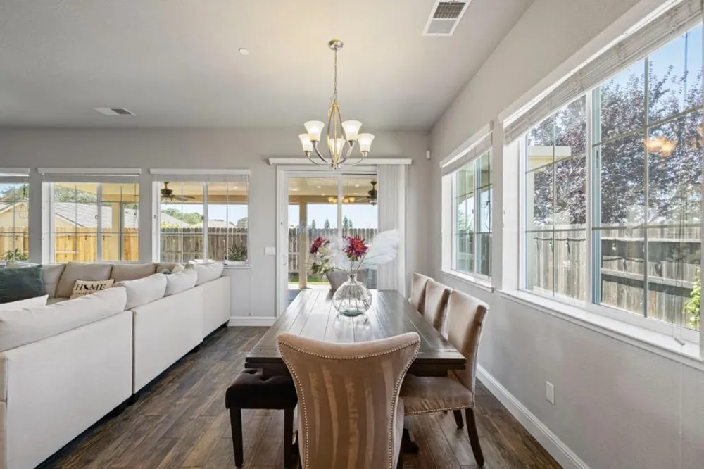 806 Fairywren Court Lincoln, CA 95648