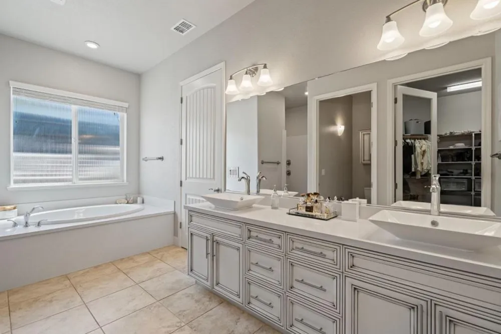 806 Fairywren Court Lincoln, CA 95648